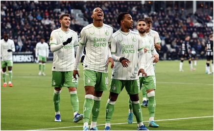 Santi Giménez asistió en goleada del Feyenoord sobre el Heracles