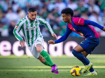 Barcelona empató de último minuto ante el Betis y pone en vilo en liderato en LaLiga