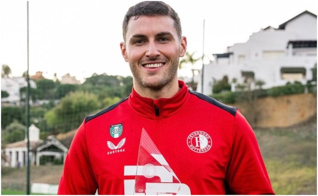 Santiago Giménez hizo el mejor gol de diciembre en el Feyenoord - Foto: Feyenoord