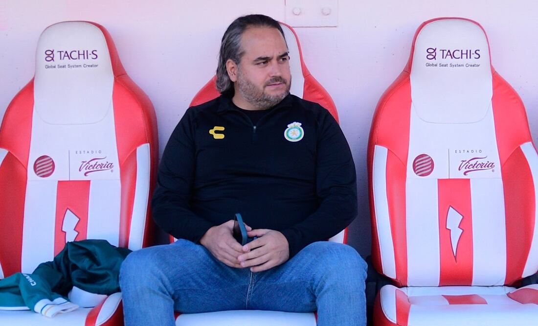 Jesús Martínez, dueño del León, apoya al LAFC en partido vs América / Foto: Imago7
