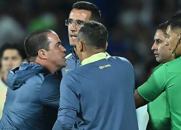 Revelan qué le dijo André Jardine a Luis Enrique Santander para que lo expulsara