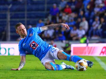 Ricardo La Volpe critica al defensa de Cruz Azul, Rotondi; no le enseñaron a marcar