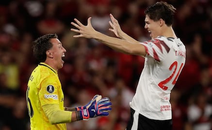 Muslera impulsa a Estudiantes de la Plata a final de la Copa Libertadores; jugarán contra Palmeiras