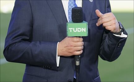 Legendaria voz de la narración deportiva de Televisa se encuentra internado y solicita donadores