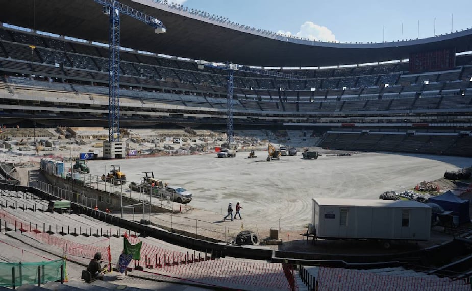 El Estadio Azteca avanza en su remodelación previo a su reinauguración ante Portugal el próximo 28 de marzo. FOTO: AP