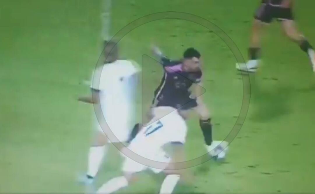 Lionel Messi dejó claro que sigue teniendo magia en los pies al quitarse a seis rivales con facilidad. Foto: Especial