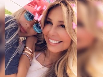 Alexa Dellanos, la influencer que impacta con sus curvas en Instagram