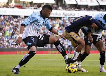 Con doblete de Pablo Barrera, Gallos Blancos le dio la vuelta a los Pumas en La Corregidora