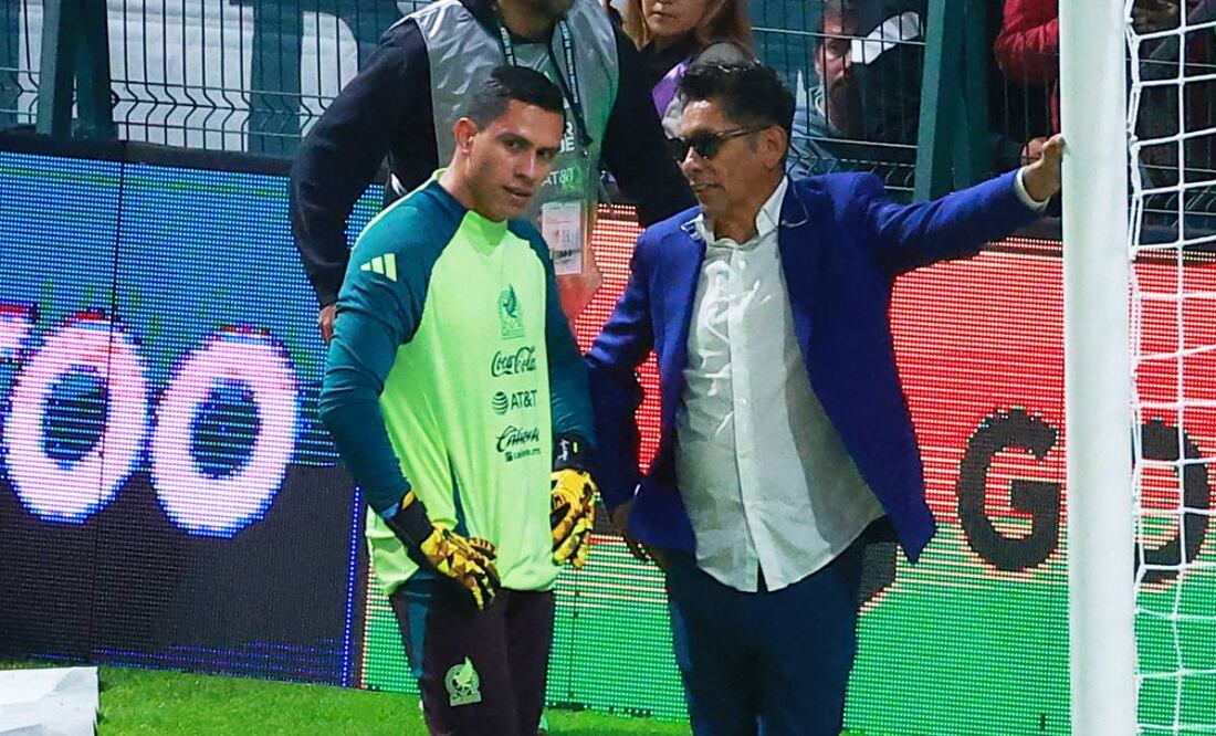 Jorge Campos respalda a Luis Malagón, quien se perfila para ser el portero de México en el Mundial de 2026. Foto: Imago7