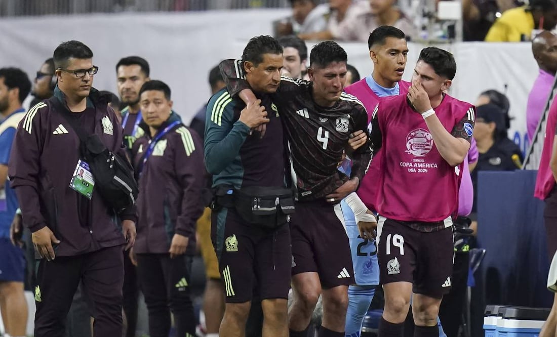 México espera la gravedad de la lesión para saber si Edson es baja definitiva de la Copa América. Foto: Imago7.