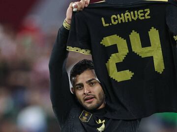 Alexis Vega le dedica su gol a Luis Chávez con este emotivo gesto