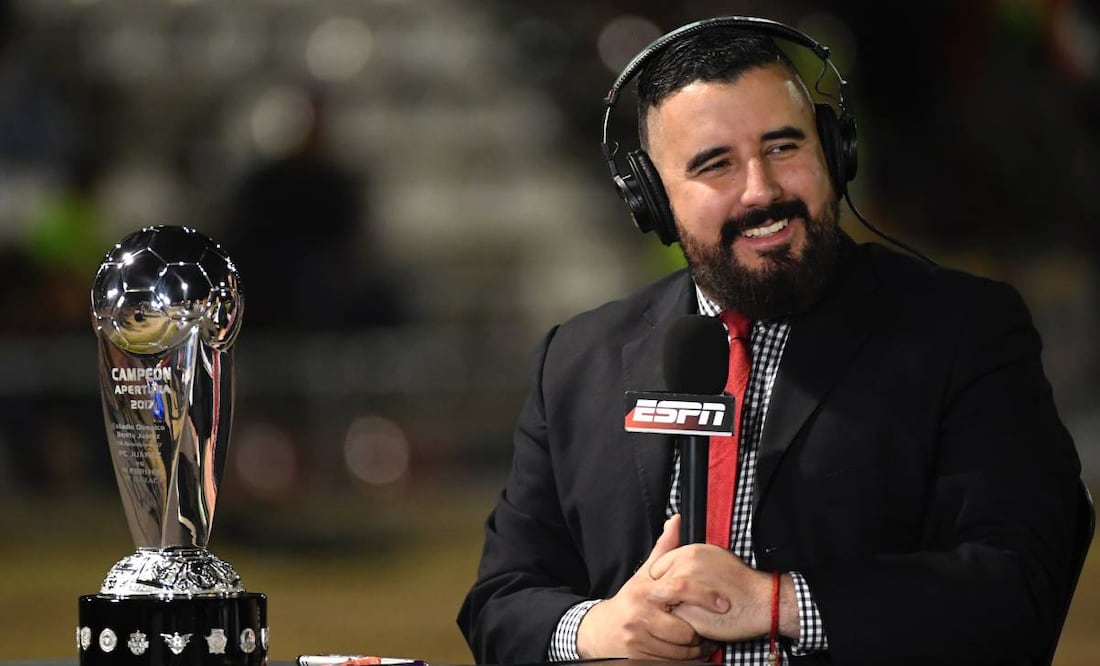 Álvaro Morales no tiene segura su continuidad en ESPN tras el recorte que hubo en la televisora. Foto: Imago7