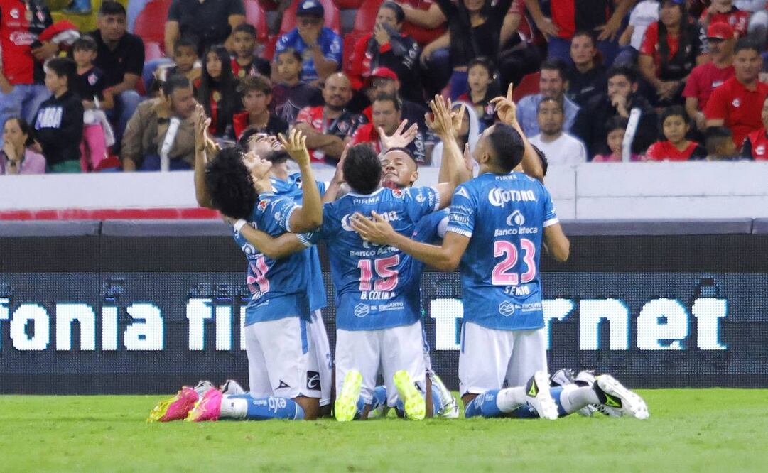 Mazatlán hundió al Atlas en el Estadio Jalisco con doblete de Ake Loba. Foto: Imago7