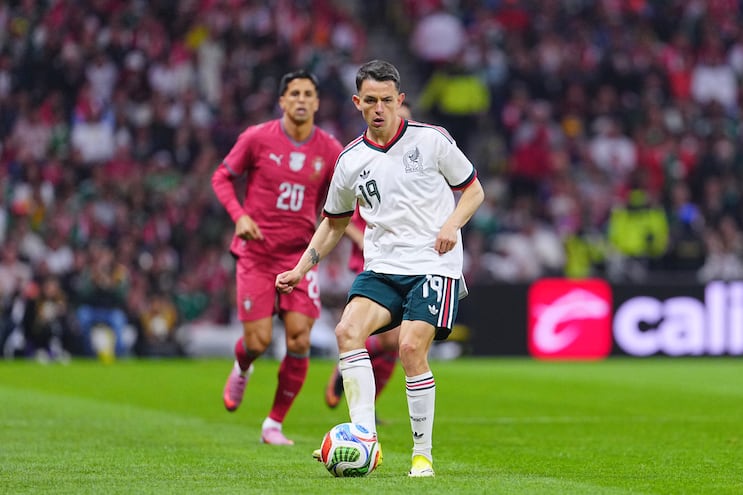 Álvaro Fidalgo no cree tener su lugar asegurado en el Mundial 2026; el jugador del Betis pide calma