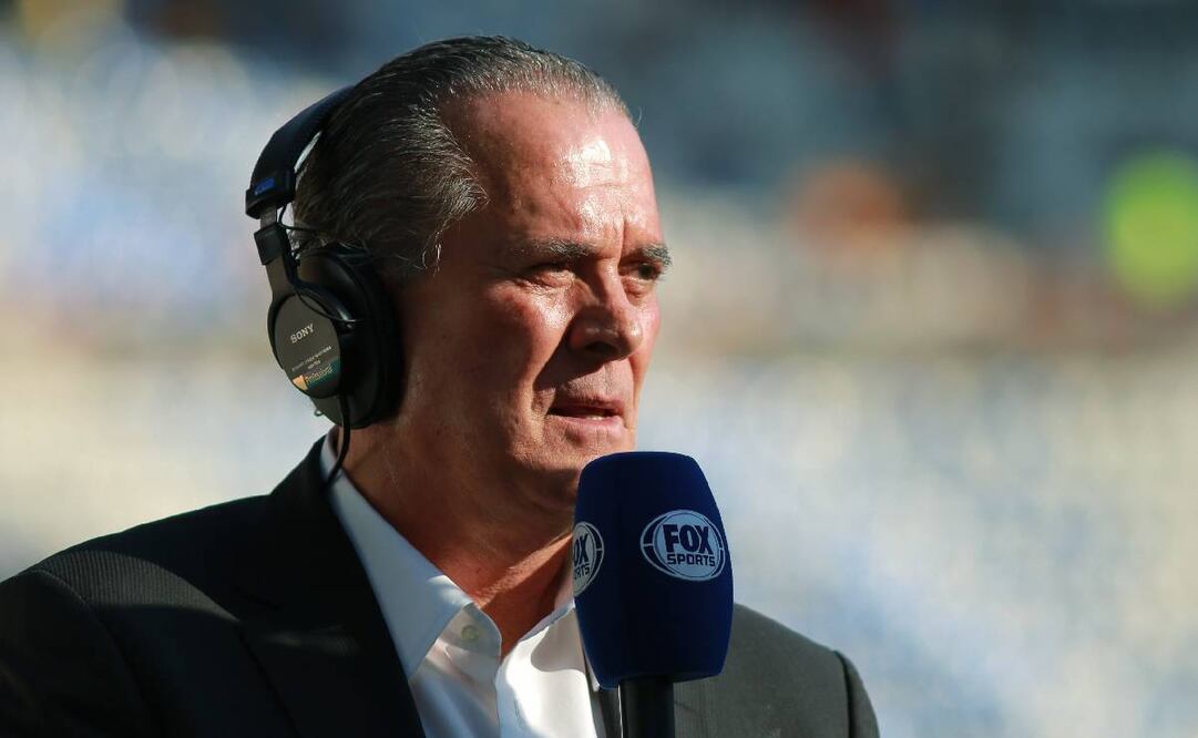 Raúl Orvañanos se quedaría sin narrar partidos de la Liga MX debido a los problemas de Fox Sports. Foto: Imago7