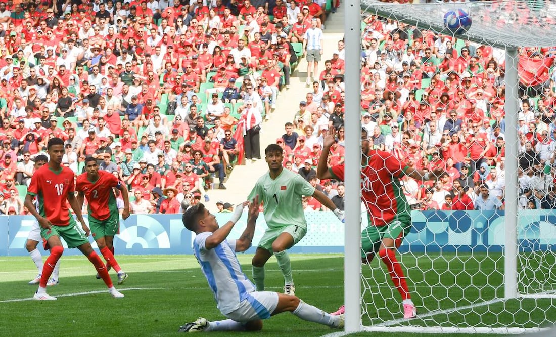 La selección de Argentina perdió en su debut en París 2024 ante Marruecos de manera polémica. @Argentina