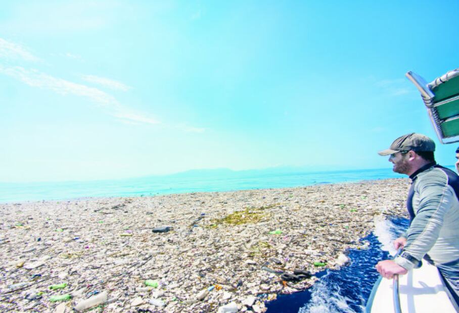 #DíaDeLosOcéanos 8 millones de toneladas de plástico terminan en el mar