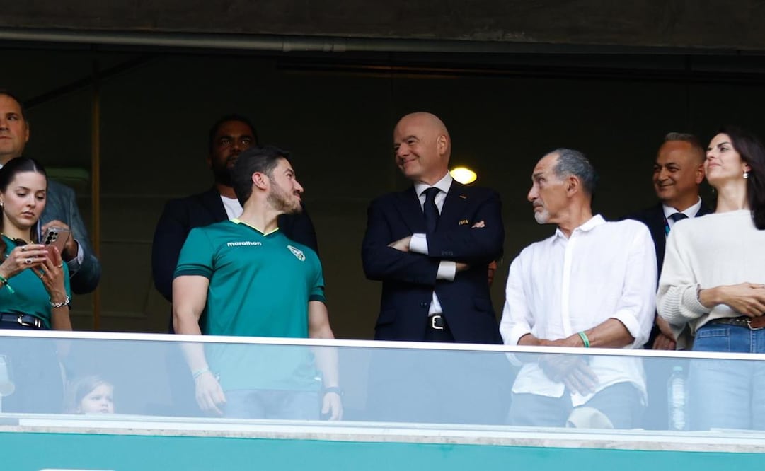 Gianni Ifantino con Samuel García en Repechaje Mundialista en Monterrey / Foto: Diego Simón Sánchez-EL UNIVERSAL