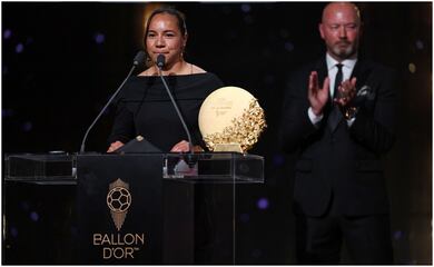 Charlyn Corral se lleva el premio a la mejor delantera del mundo en el Balón de Oro 2026