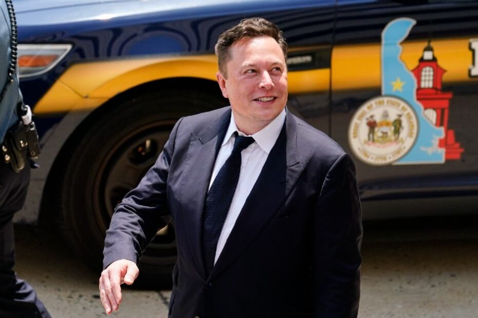 Elon Musk dona 5 millones de acciones de Tesla sin decir a quién