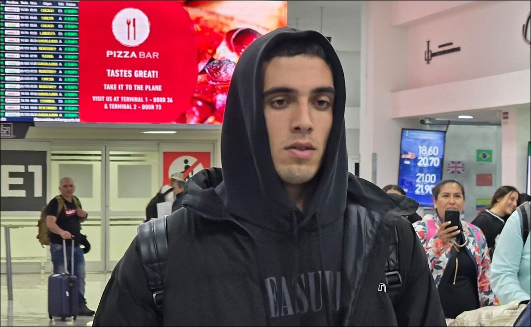 Alex Padilla aterrizó en México para concretar su contratación con Pumas de acara al Clausura 2025 / FOTO: Arturo Sanguino - EL UNIVERSAL