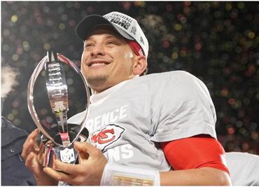 Patrick Mahomes y los Chiefs son bicampeones de NFL al vencer a 49ers en tiempo extra