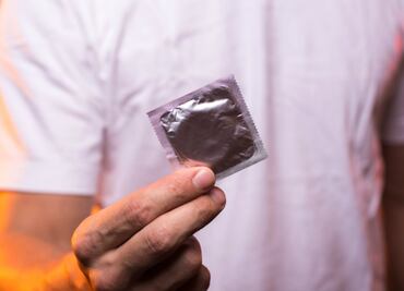 Otros 8 usos de un condón en casos de emergencia