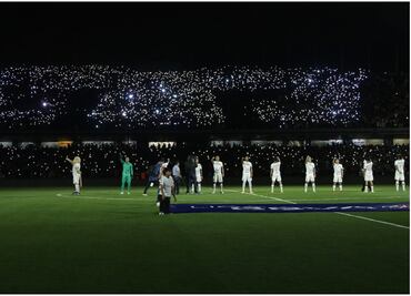 Pumas: Así se formó el mosaico de luces en el Estadio Olímpico Universitario