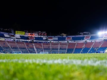 Estadio Ciudad de los Deportes sufre un incendio durante el Cruz Azul vs Chivas