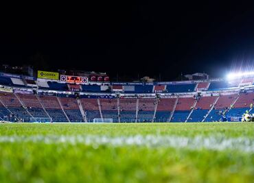 Estadio Ciudad de los Deportes sufre un incendio durante el Cruz Azul vs Chivas