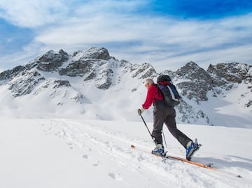 Esquiador de 72 años muere al chocar contra un snowboarder en Colorado