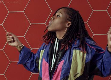 "RISE", un cortometraje de Bárbara Wagner y Benjamin de Burca