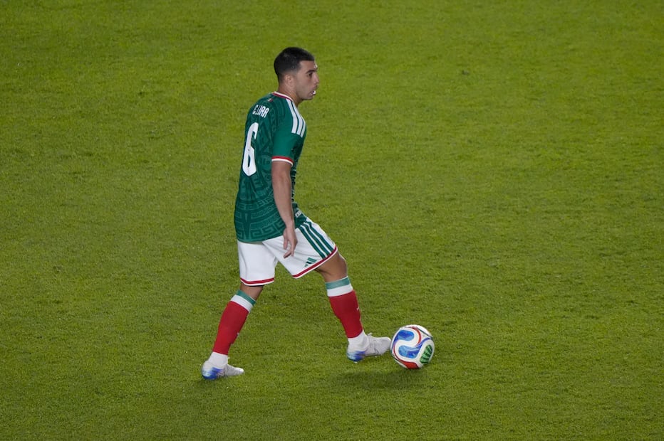 Erik Lira, durante el partido amistoso de la Selección Mexicana contra Islandia - Foto: Imago7
