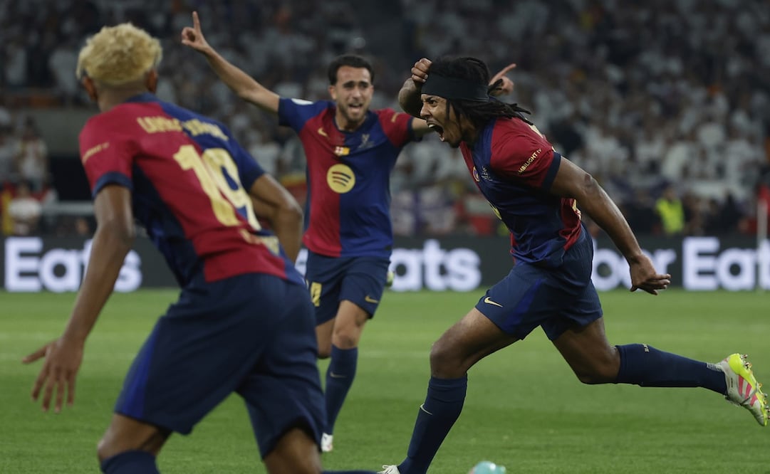 Barcelona en festejo de gol, tras propinarle un tercer tanto al Real Madrid en la Copa del Rey - Foto: AP