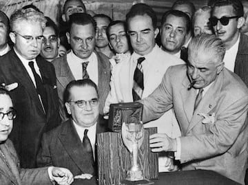Ottorino Barassi, el italiano que escondió trofeo Jules Rimet en caja de zapatos para que nazis no lo robaran