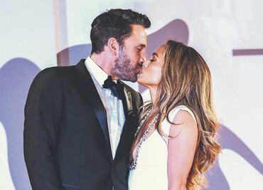 Ben Affleck entrega SEGUNDO anillo de compromiso a Jennifer Lopez