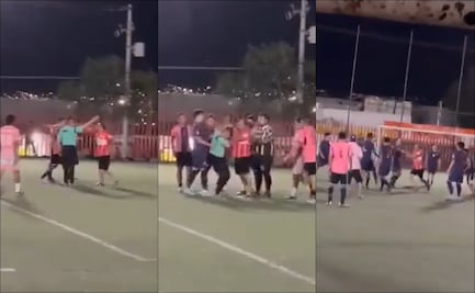 Árbitro es tundido por varios jugadores tras una decisión polémica en pleno partido de futbol
