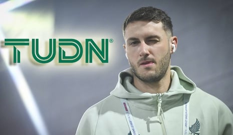 Reportero del Televisa negó que haya una campaña en contra de Santiago Giménez en Selección Mexicana