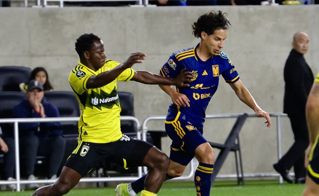Diego Lainez en el encuentro entre Tigres y Columbus Crew / FOTO: Twitter @clubtigresoficial