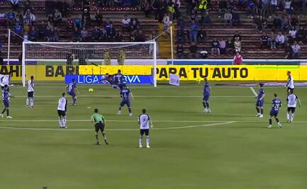 Pablo Barrera sorprendió a Cruz Azul con un gol de vestidor 