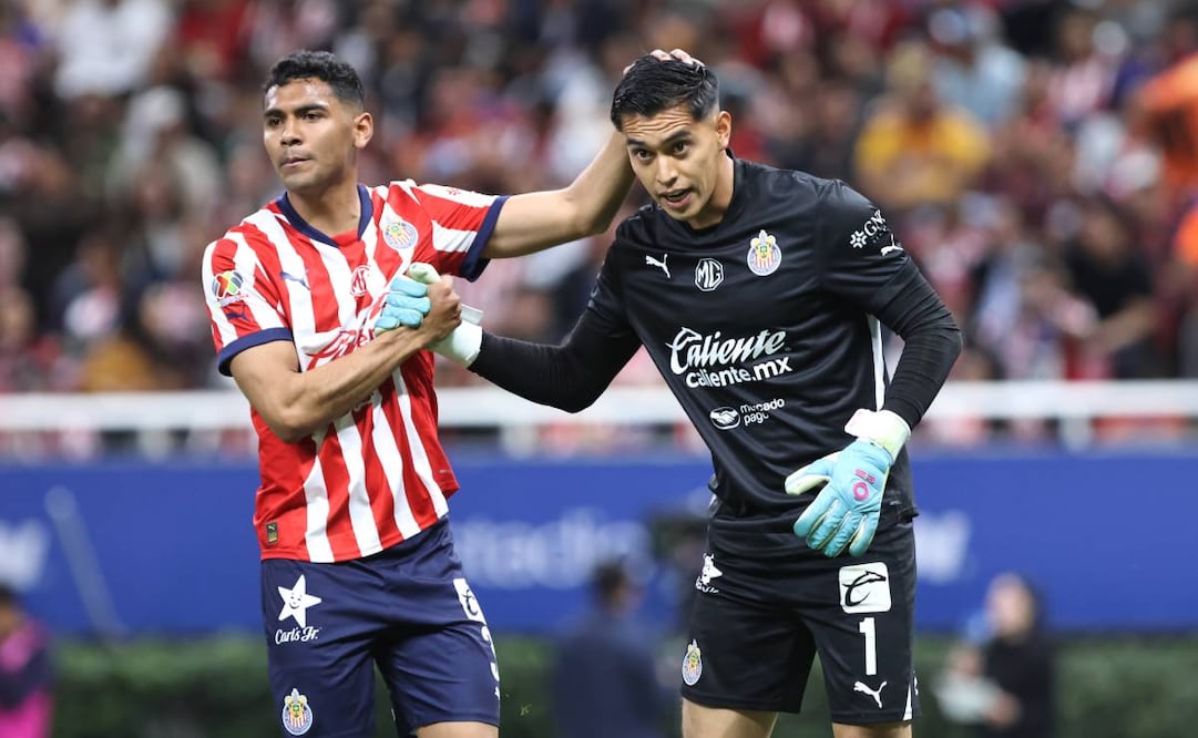 Chivas dejó ir la ventaja ante Tigres y se tuvieron que conformar con el empate. Foto: Imago7