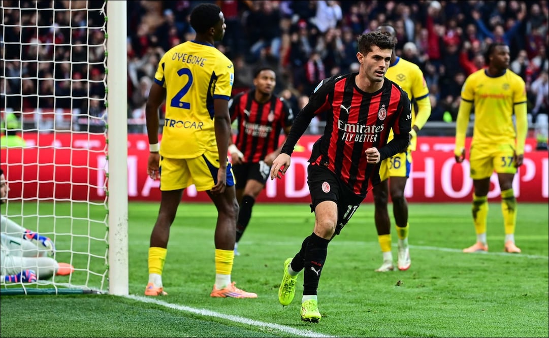 Christian Pulisic celebra su anotación ante el Hellas Verona. FOTO: AFP