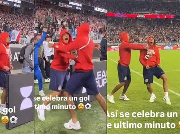 Chicharito celebró el gol del Piojo Alvarado ante el San José como si estuviera en una Final