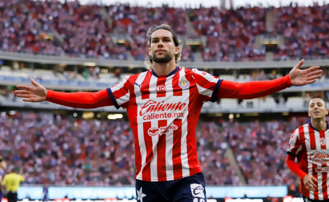 Crosas señaló que es un jugador con mucha velocidad e interesante. Foto: Imago7.