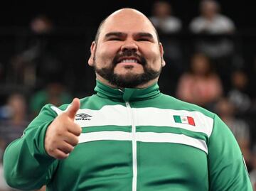 José de Jesús Castillo dedica medalla de bronce a su hijo