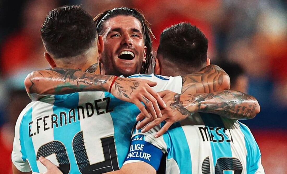 De Paul abraza a Fernández y Messi. Fuente: Instagram @rodridepaul