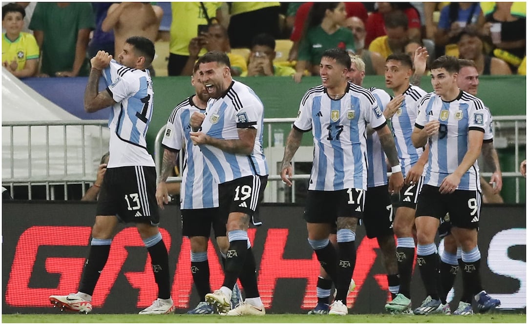 Jugadores de Argentina celebrando el gol ante Brasil / FOTO: EFE