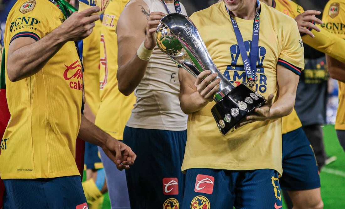 Uno de los trofeos del América fue encontrado a la venta en un tianguis de la CDMX. Foto: Imago7