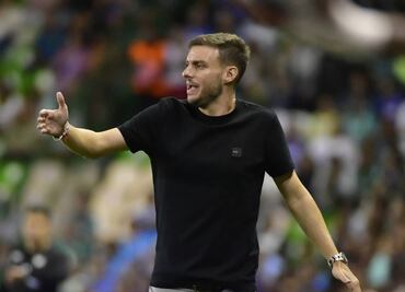 Martín Anselmi podría terminar su relación laboral con Cruz Azul para dirigir en otro equipo