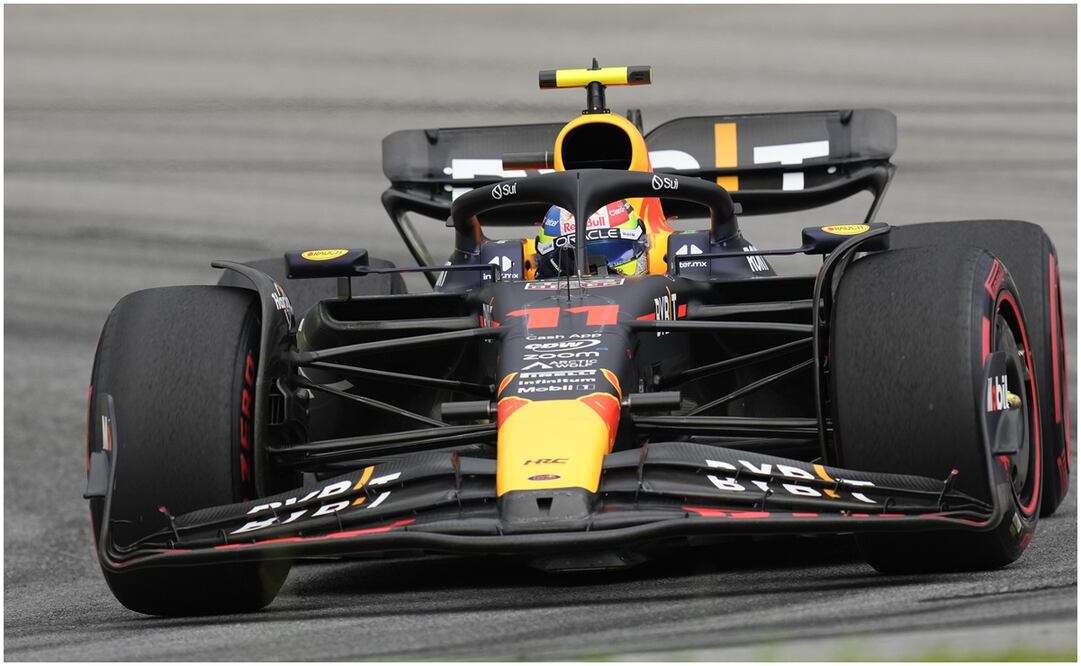 Checo Pérez largará desde la quinta fila - AP